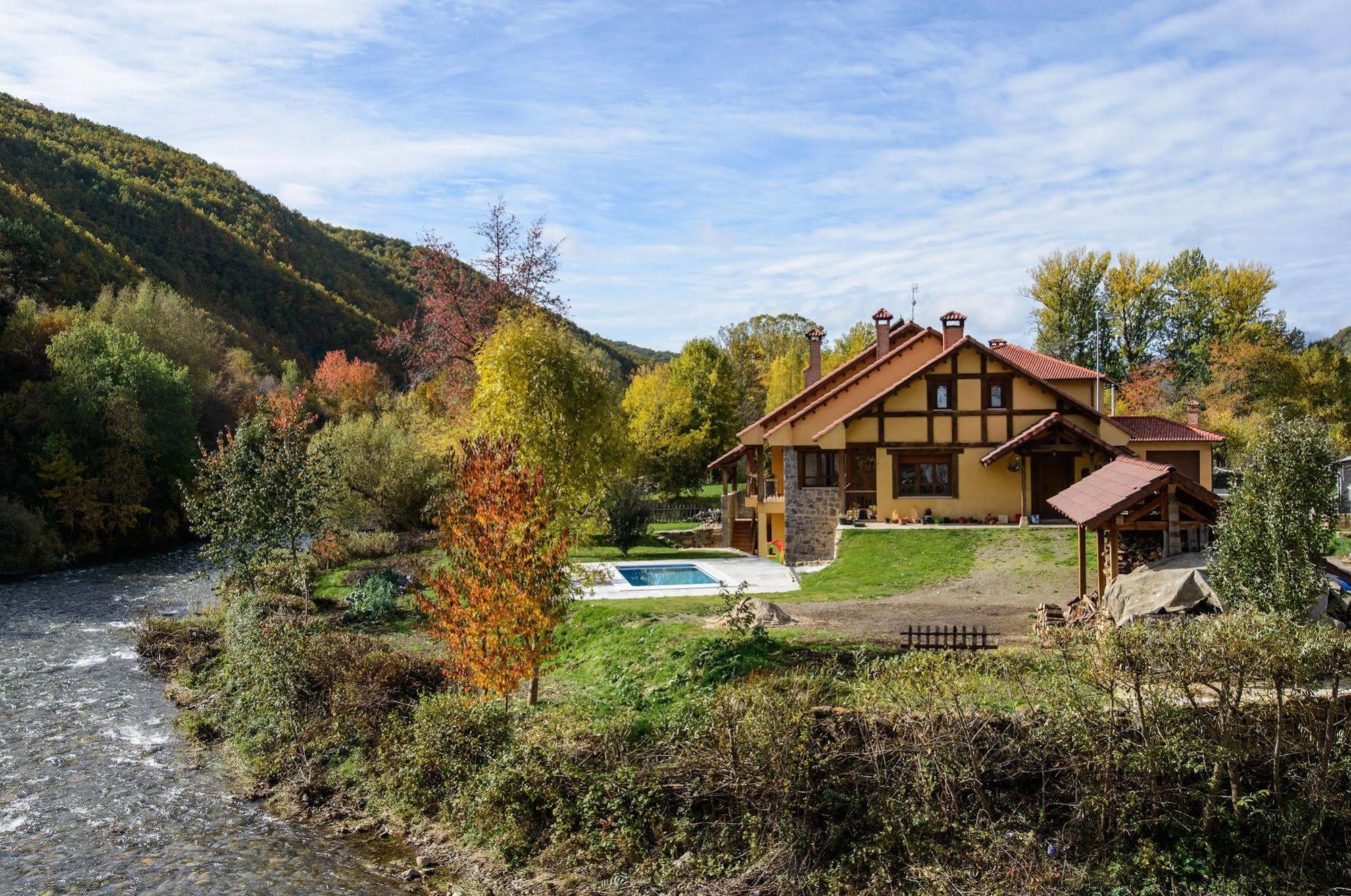 El Casar Del Puente Casa rural *