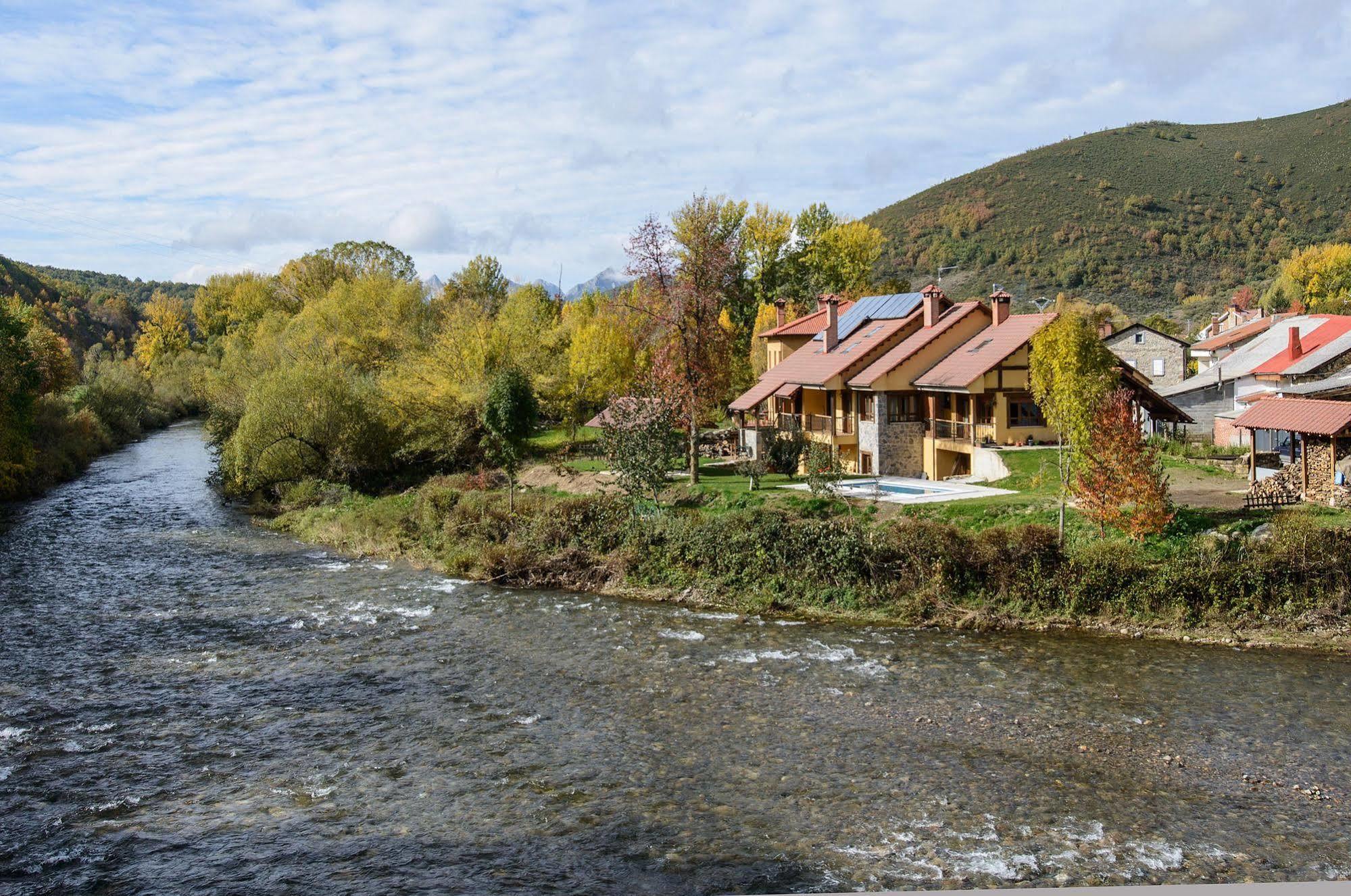 El Casar Del Puente Casa rural Boca de Huérgano